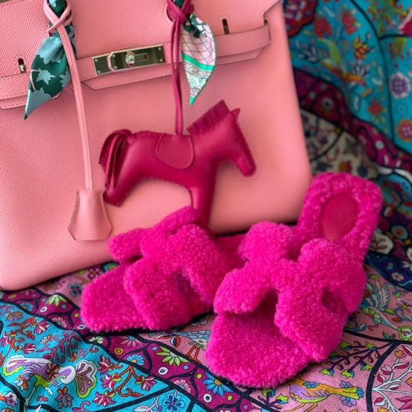 Hermes Oran Teddy Bear Wool Sandals Fall 2021 - Picture 7 of 7